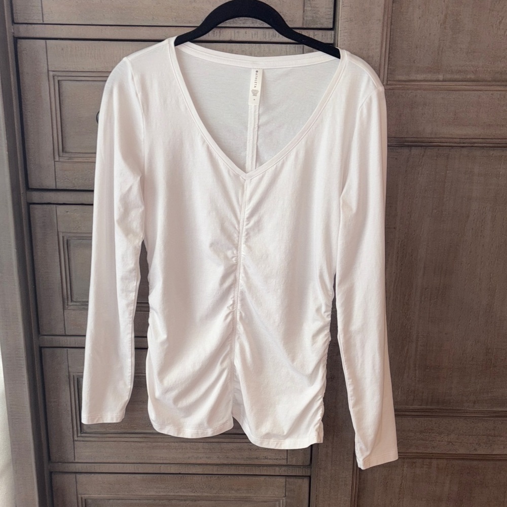 Athleta White Ruched V-Neck Top, size medium